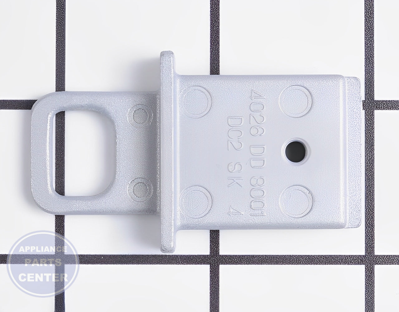 L-G LOCKER,LOCK 4026DD3001A - Detailed view of strong lock mechanism