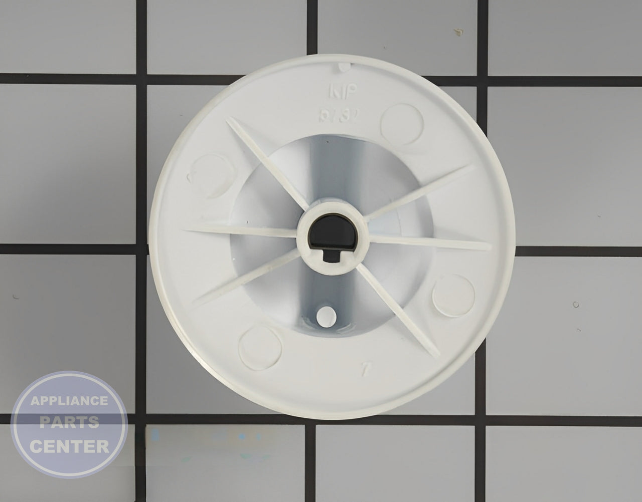 Control Knob 74010588 - Side view with X inches diameter