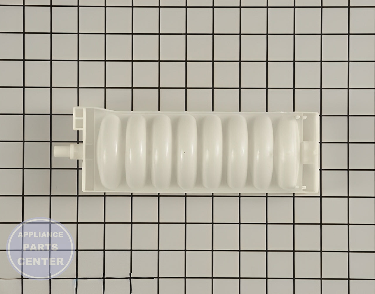 SAMSUNG REFRIGERATOR ICE CUBE TRAY ASSEMBLY DA63-02284B - Detailed view of uniform ice cubes production