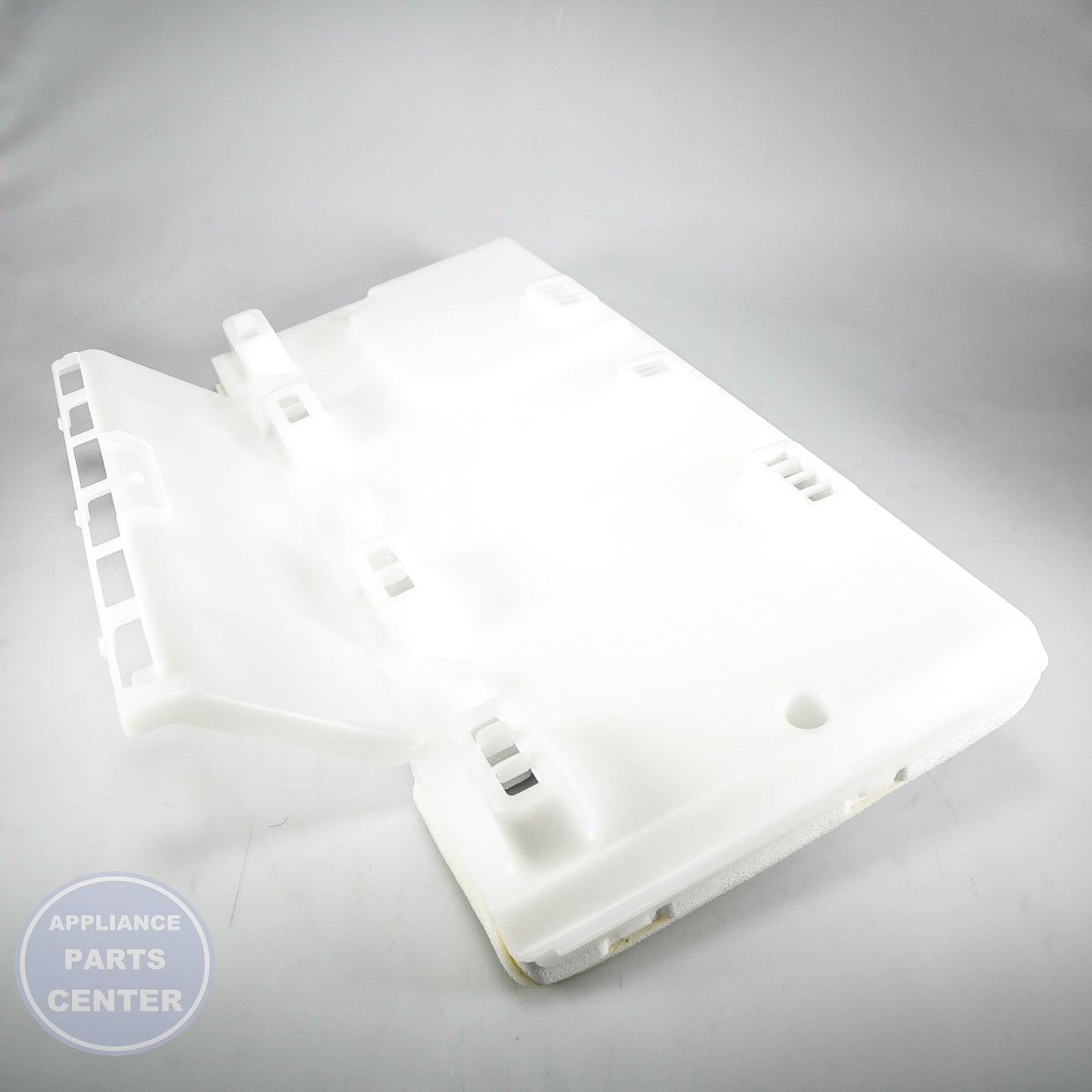 SAM ASSY COVER-EVAP FRE ICE;AW2 GE,NTR DA97-07818A - Installation in GE model showcasing key mounting points
