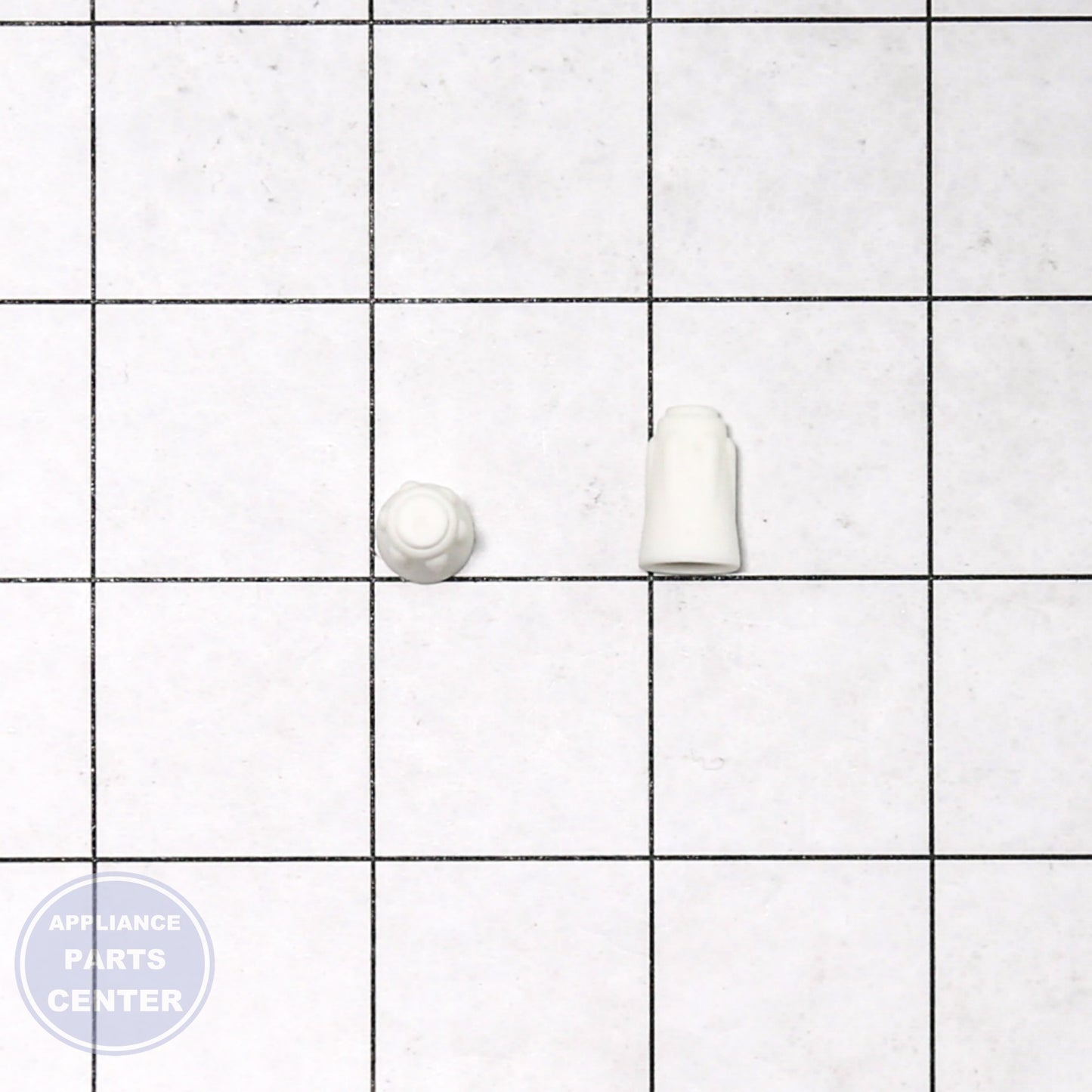 SMALL WIRE NUT (15/PKG.) TJMA01164-1 - Side view with 15-amp capacity