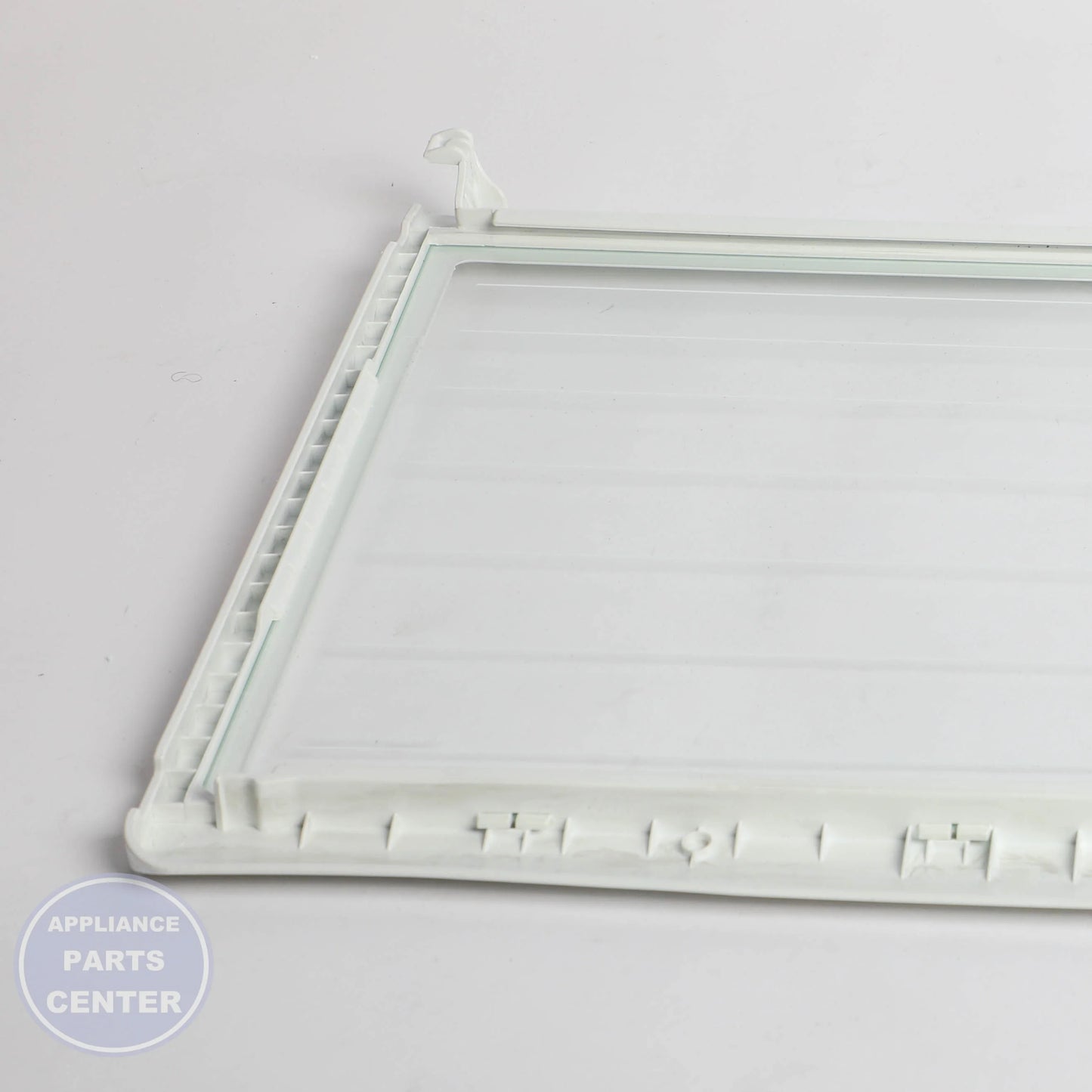 WPL SHELF-GLAS W10837901 - Installation in WPL 2263640 showing secure mounting points
