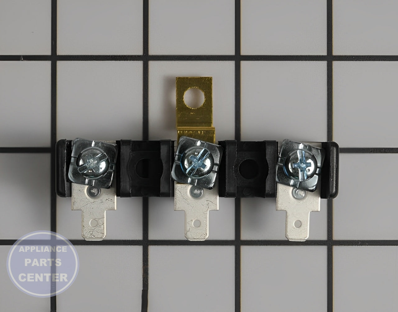 GE BLACK TERMINAL AND GROUND STRAP WE4M525 - Detailed view of wire connector details