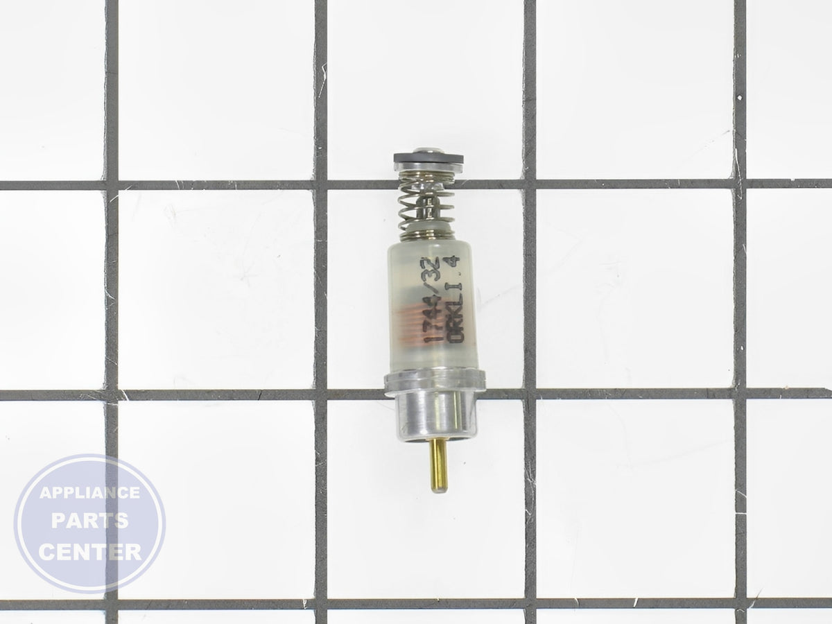 BOSCH OVEN ELECTROMAGNET 00421964 - Detailed view of high-quality construction
