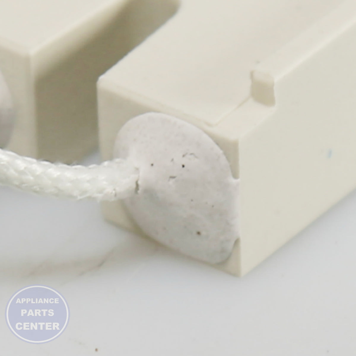 BSH IGNITION DEVICE 00491648 - Installation in compatible model showcasing key mounting points