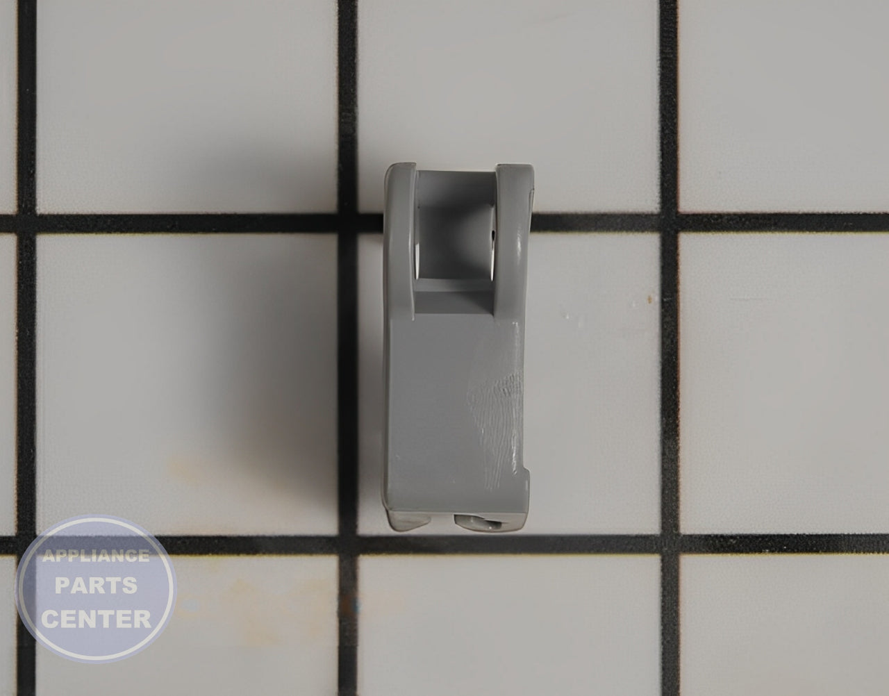 BOSCH DISHWASHER HOLDER 00618000 - Main view showing secure fastening for BOSCH Model X
