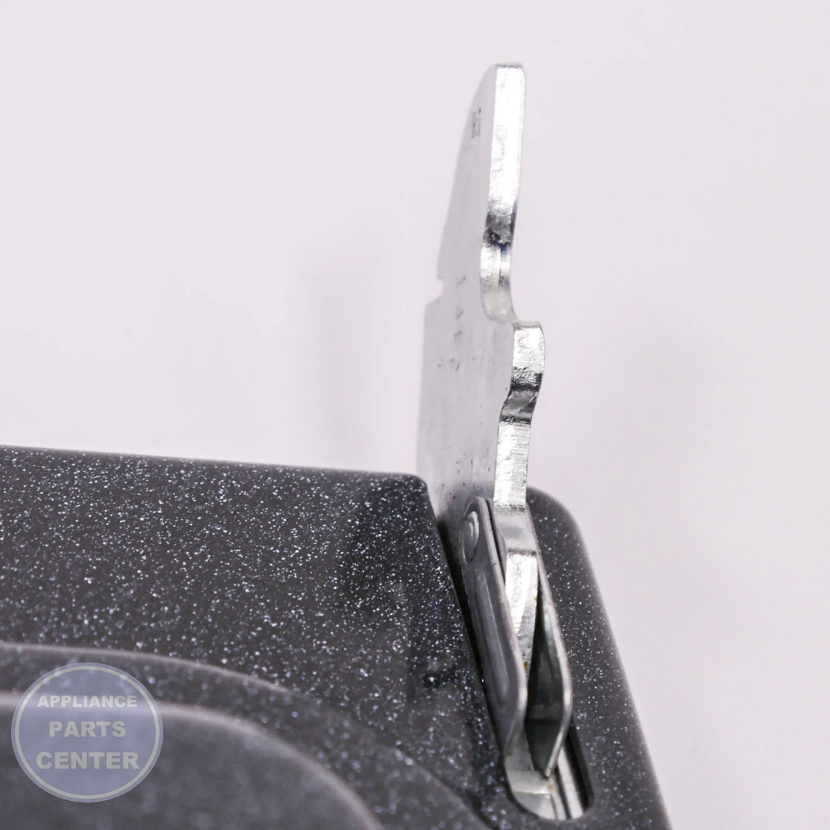 BSH FIXING KIT 00683866 - Installation in BSH models showing key mounting points