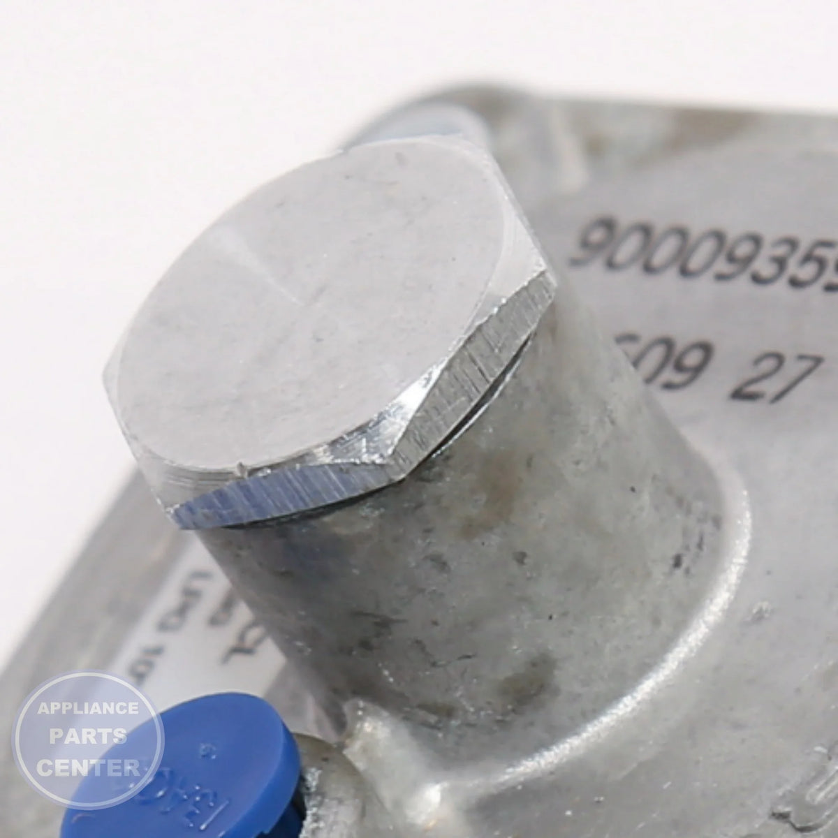 BSH REGULATOR-PRESSURE 00754658 - Installation in specific model showing key mounting points