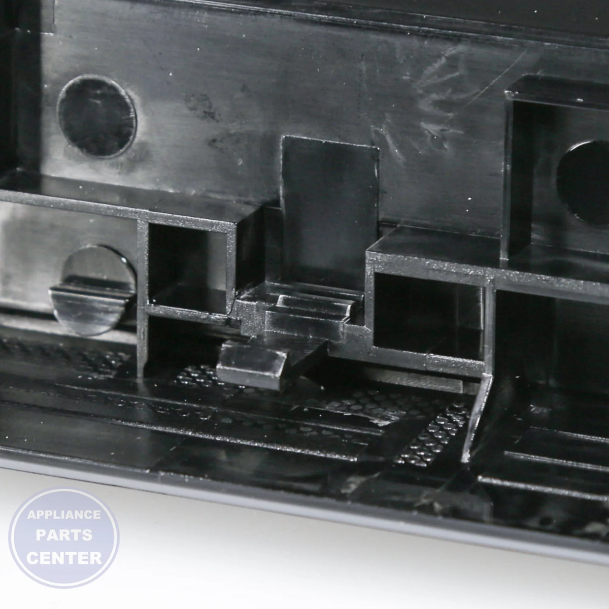 BSH DOOR-OUTER 00771131 - Installation in BSH model 771131 showing key mounting points