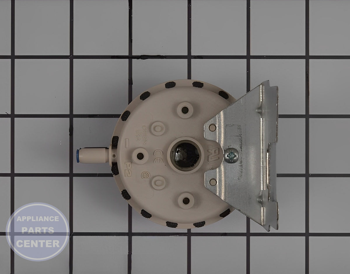 LENNOX 0.65" WC SPST PRESSURE SWITCH 11U64 - Detailed view of pressure control features