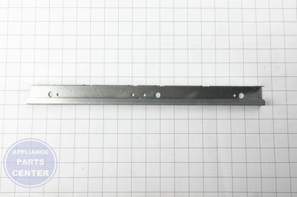 BSH CONNECTION PIECE 12001384 - Installation in Bosch model showing easy mounting points