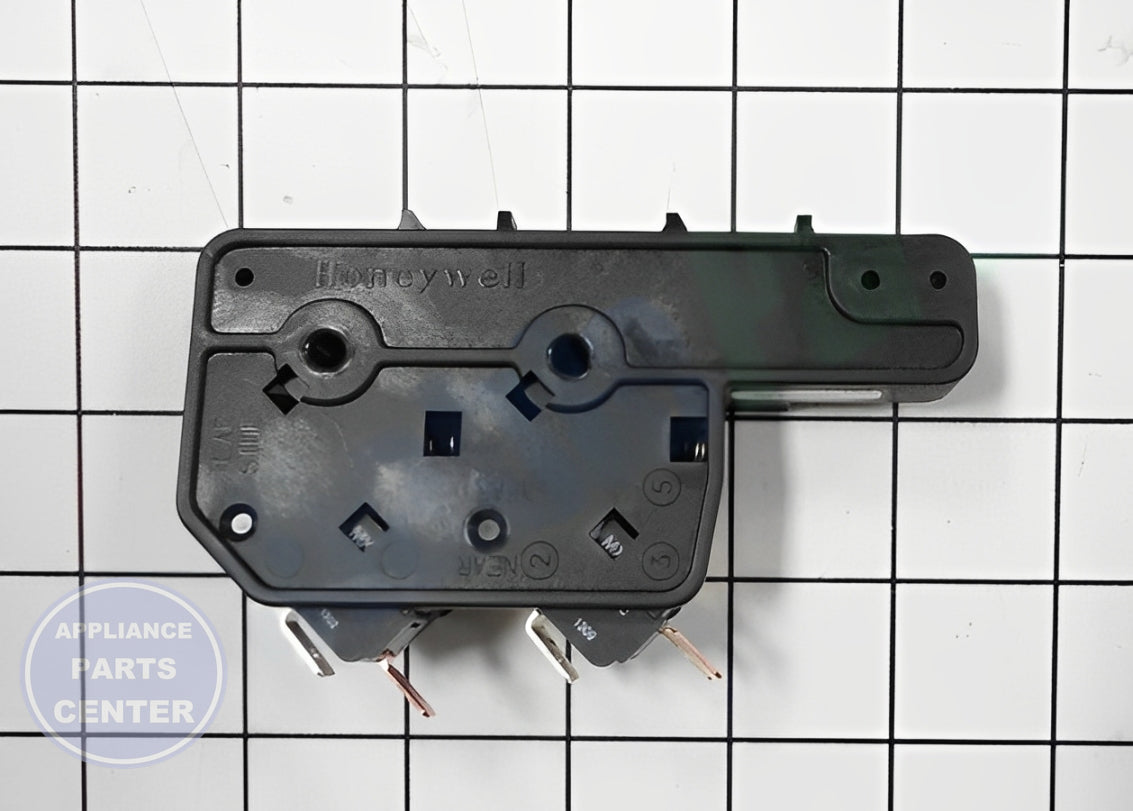 AMANA INTERLOCK SWITCH KIT 12002636 - Installation in specific model showing mounting points