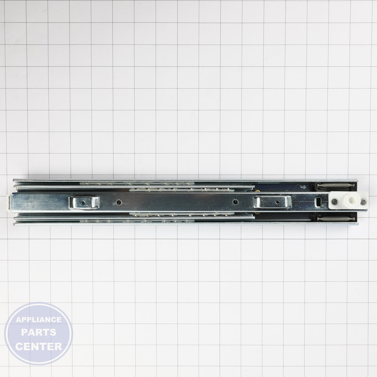 BSH RAIL 12014137 - Installation in specific model showing key mounting points