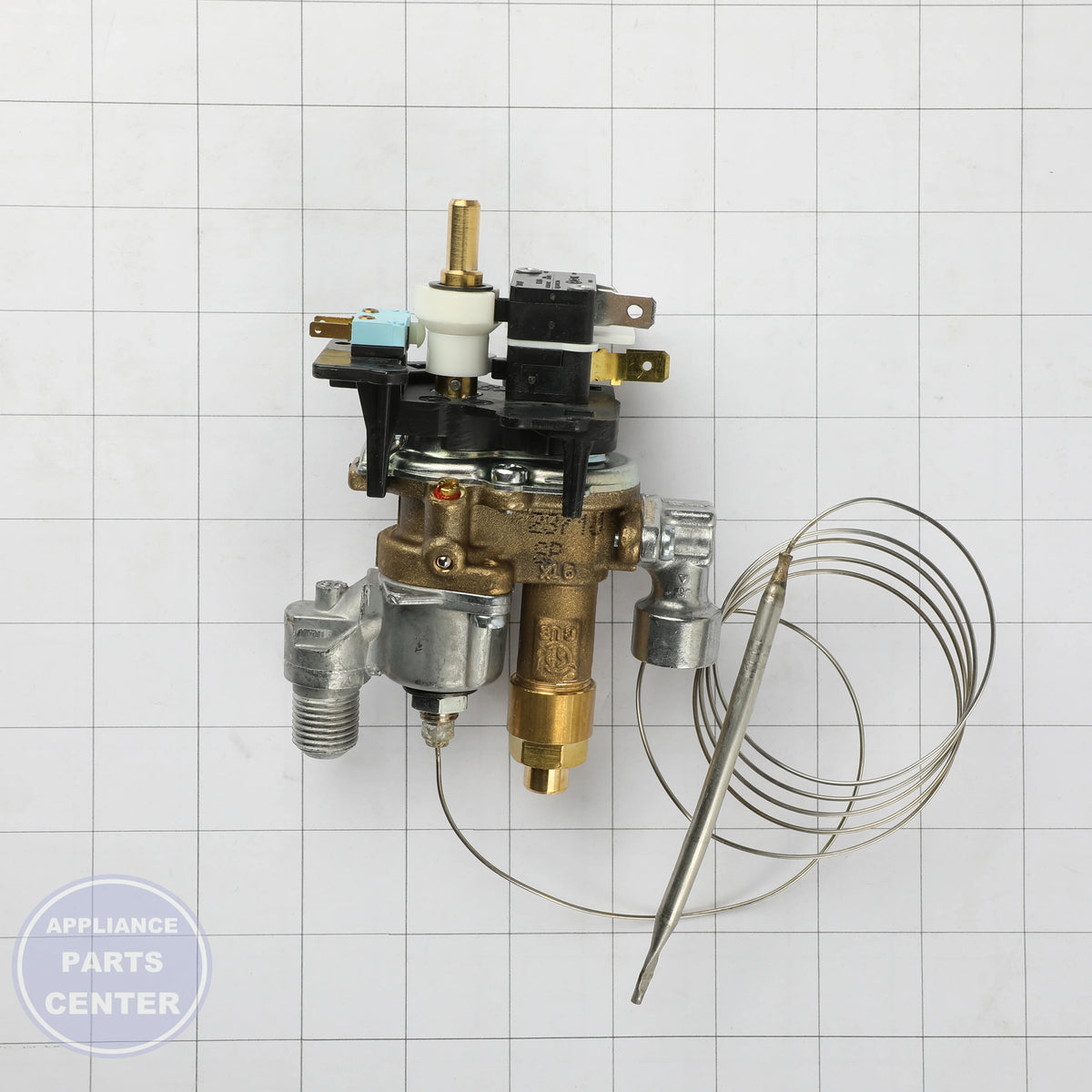 [Brand] REGULATOR-TEMPERATURE 12033402 - Installation in BSH refrigerator showing mounting points