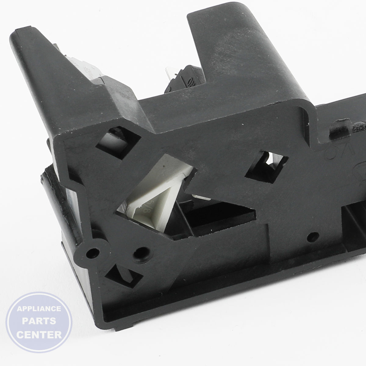 BSH DOOR LATCH 12045807 - Installation in specific model showing key mounting points