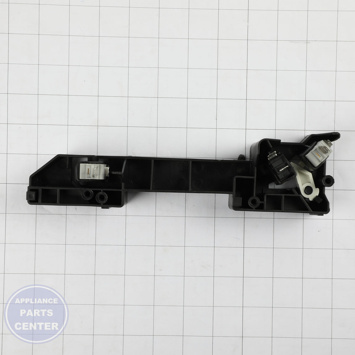 BSH DOOR LATCH 12045807 - Installation in specific model showing key mounting points