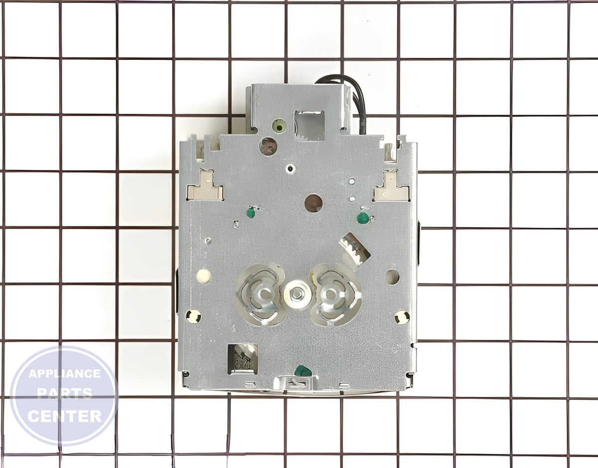 TIMER 134330900 - Detailed view of circuit board timer functionality