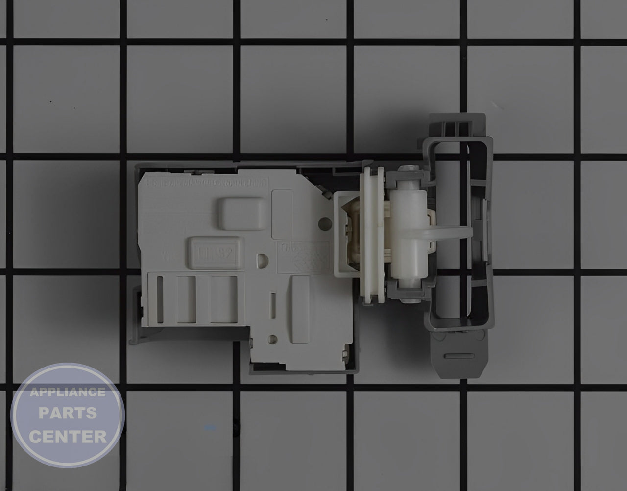 FRIGIDAIRE LOCK 137353303 - Main view showing secure closure for WCI Washer/Dryer Combo
