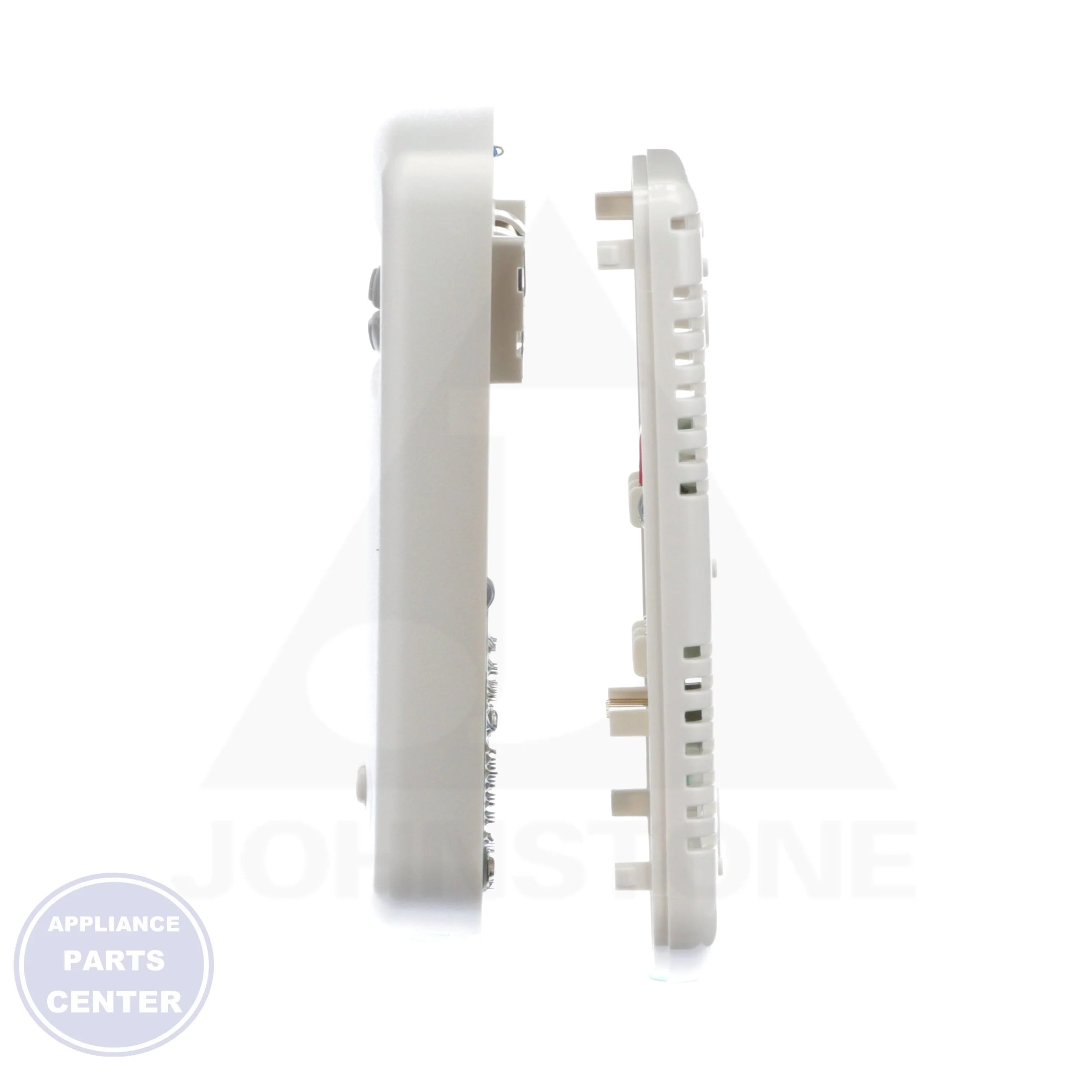 70 Series™ Non-Programmable Thermostat 1E78-140 - Detailed view of terminal designations