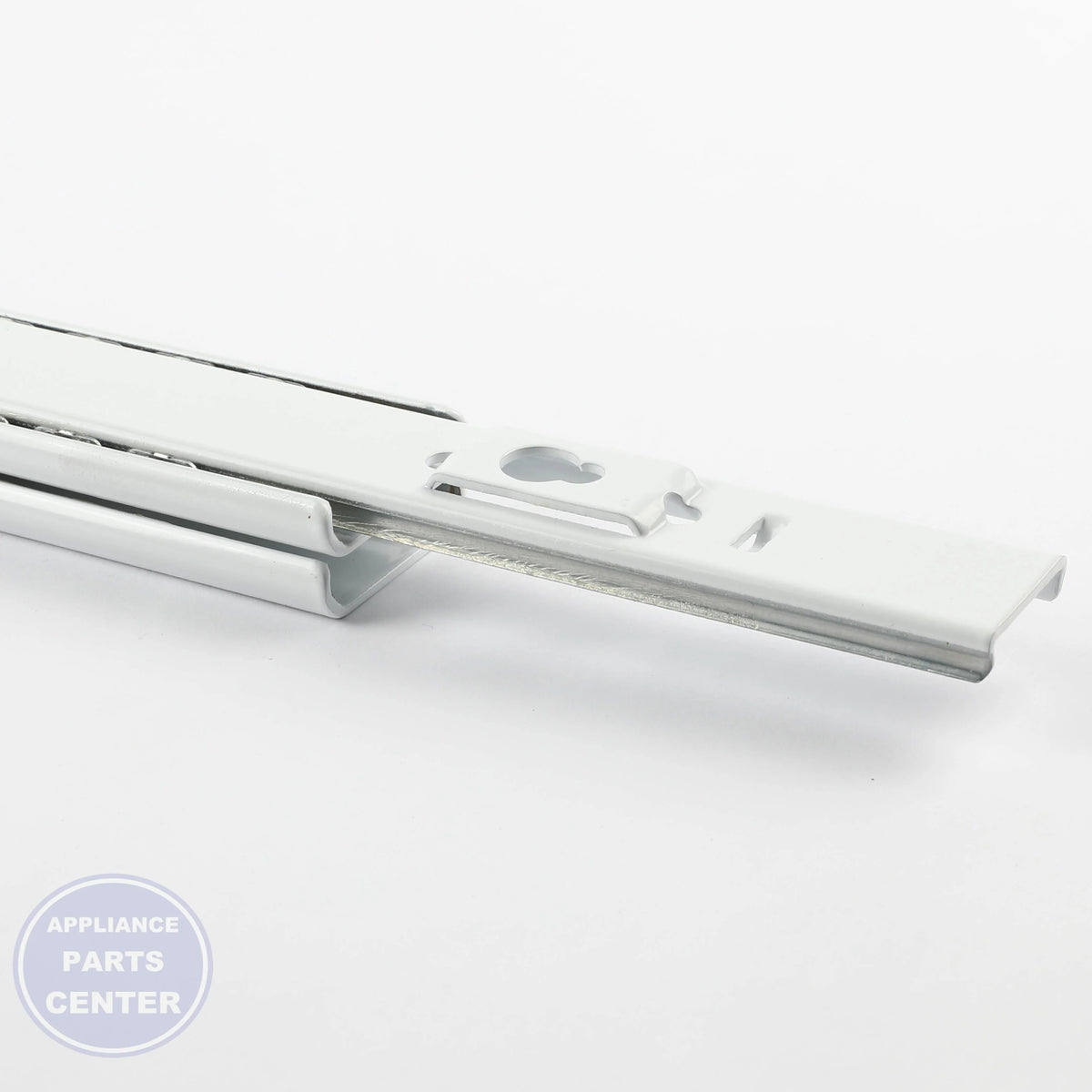 RAIL 20003446 - Detailed view of durable material and construction