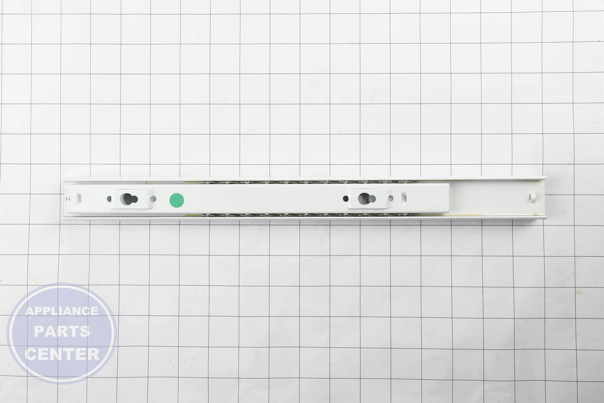 BSH RAIL 20003446 - Installation in BSH model showcasing key mounting points