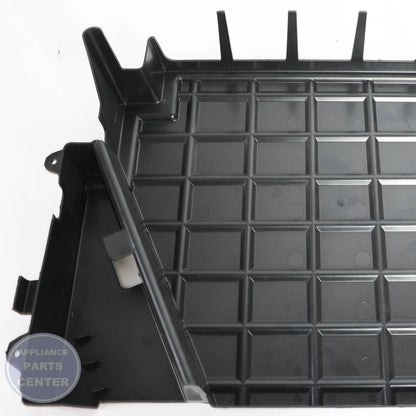 PAN-DEFROST DRAIN 241697502 - Detailed view of efficient drainage design