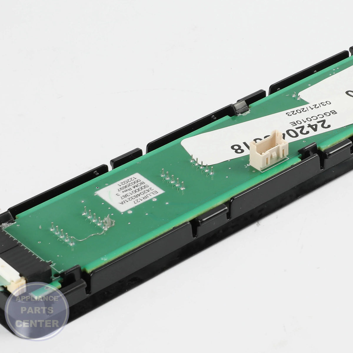 WCI USER INTERFACE 242048230 - Installation in specific model showing mounting points