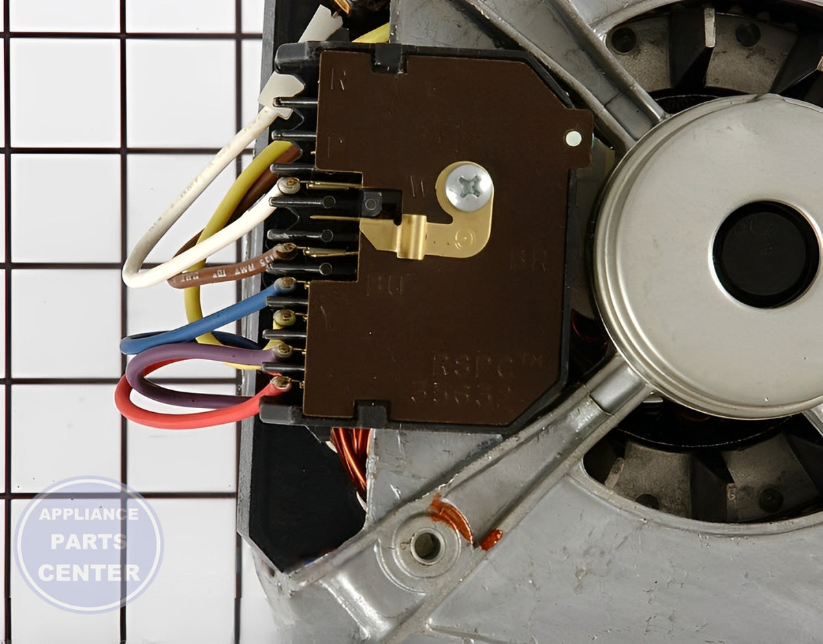 Speed Queen SPEED QUEEN KIT,MOTR115V/60HZ2SP B - Detailed view of heavy-duty motor for washing machines