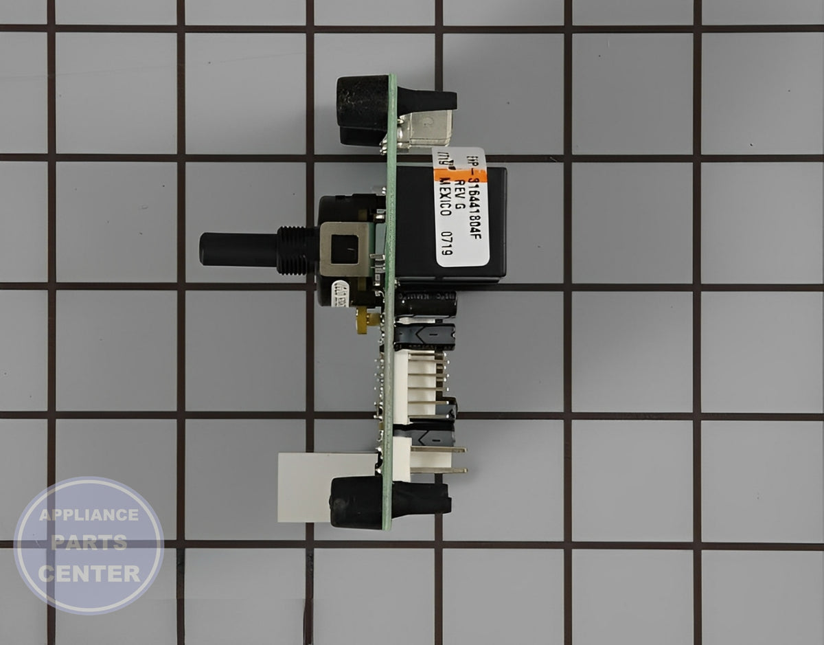 Surface Element Board 316441804 - Detailed view of timer and circuit details