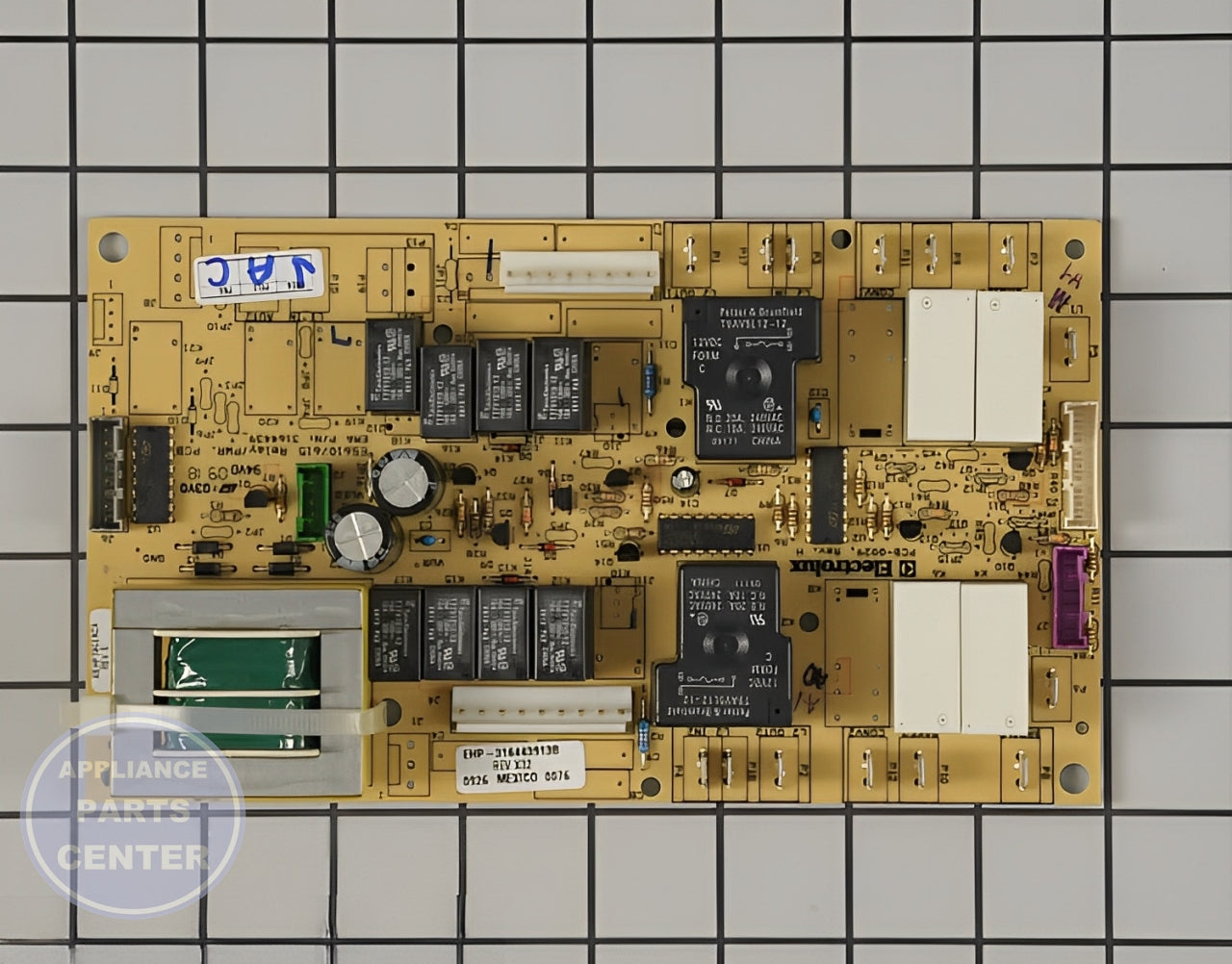 FRIGIDAIRE OVEN BOARD 316443913 - Main view showing circuit board & timer for specific models