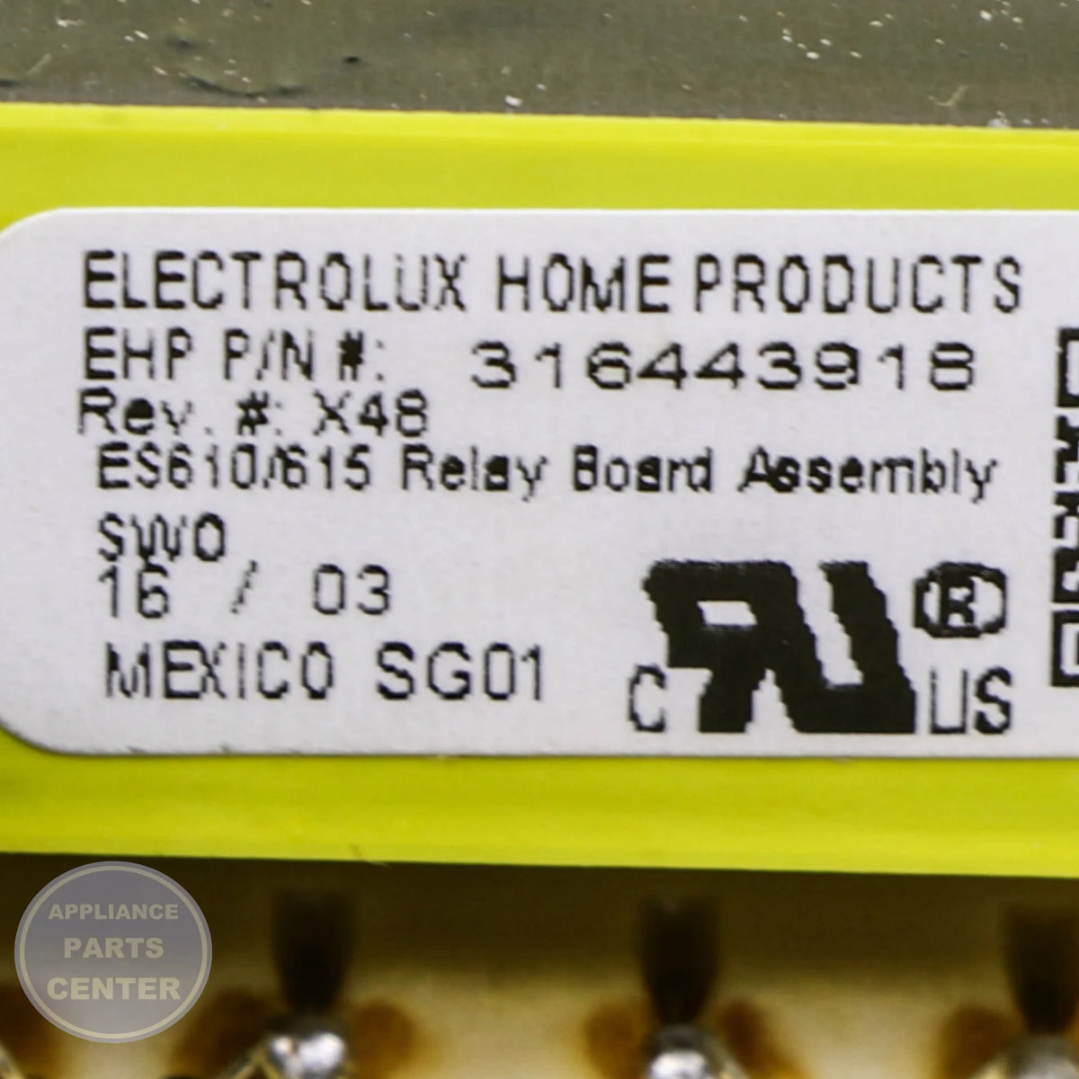 WCI BOARD 316443918 - Installation in WCI 7316443918 showing key mounting points