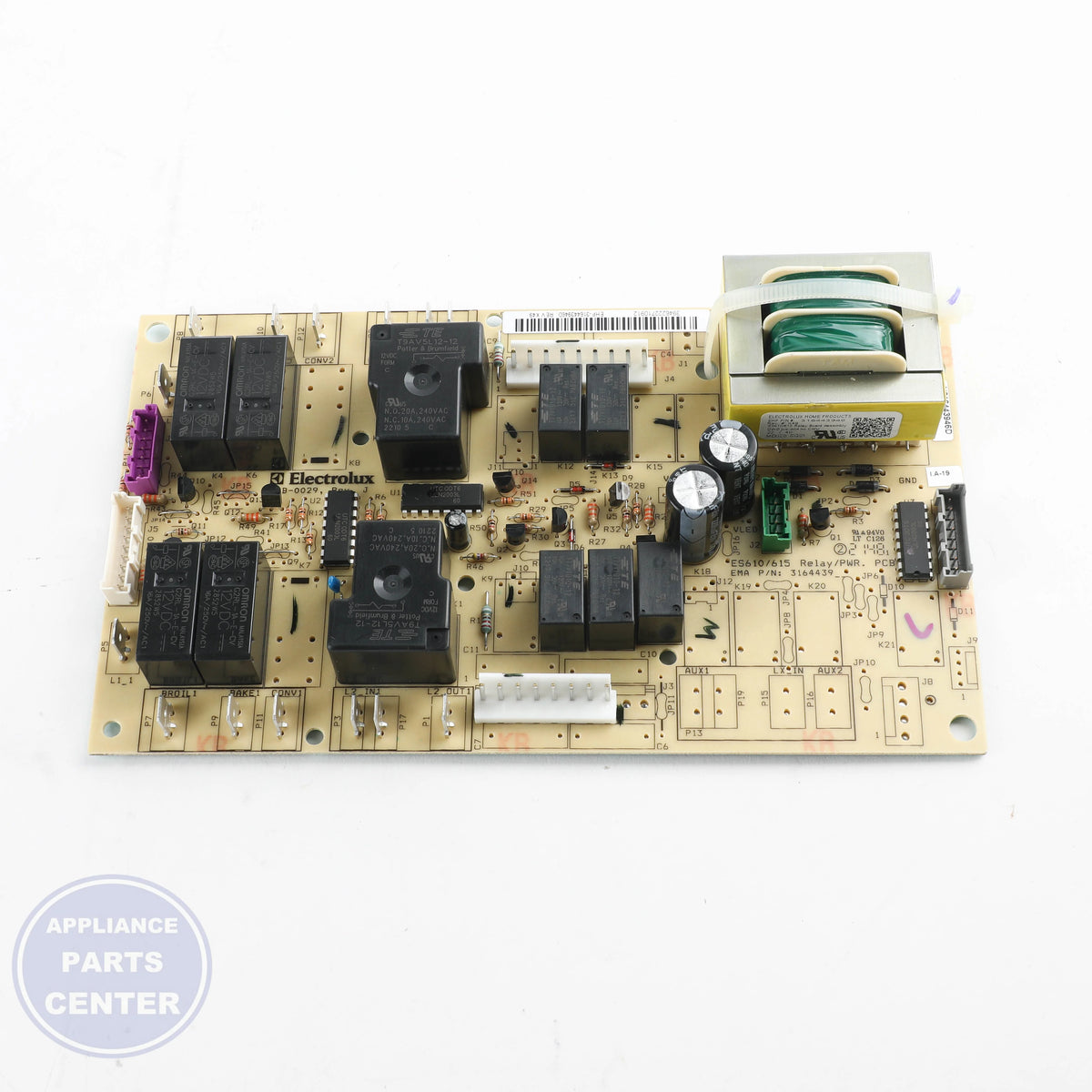 BOARD 316443946 - Detailed view of connection ports