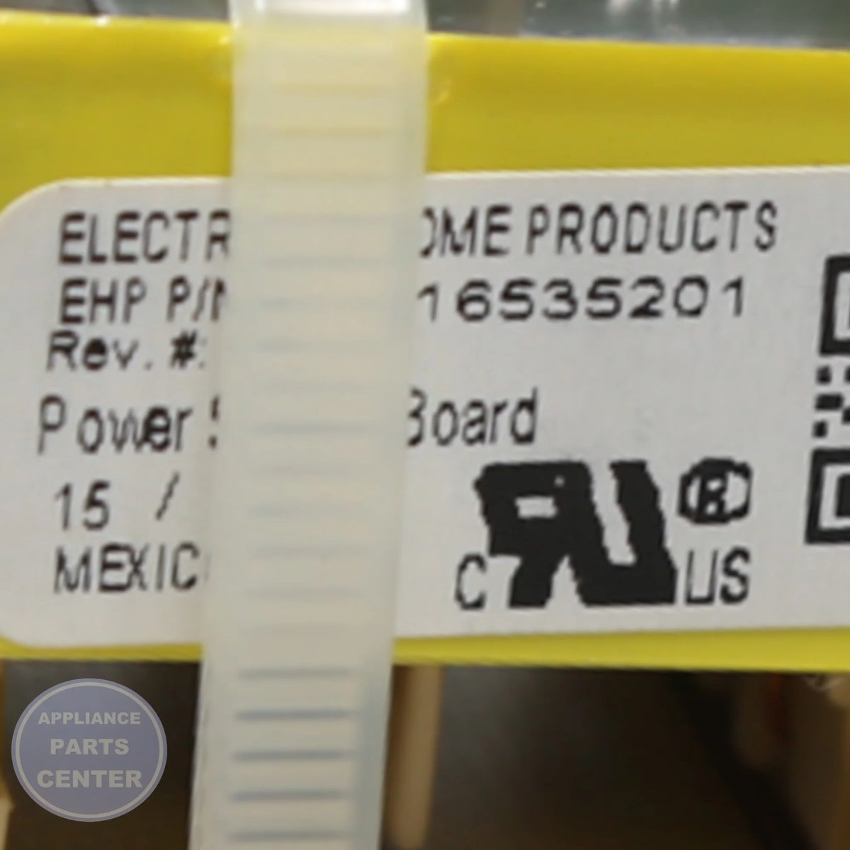 WCI BOARD 316535201 - Installation in specific model showing mounting points