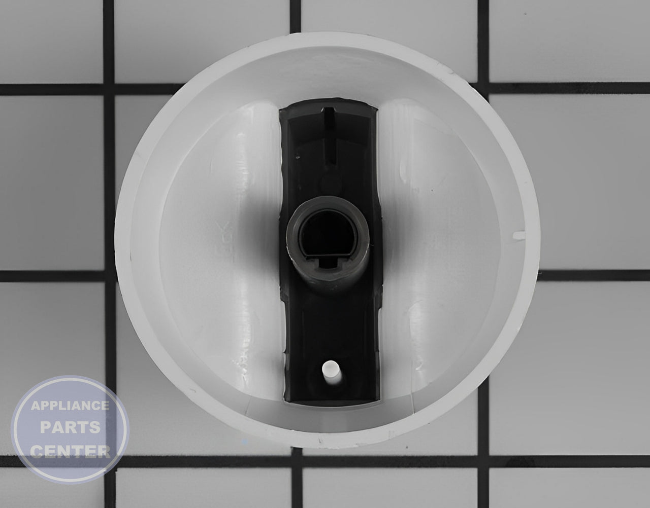 Knob 316543918 - Side view with 2-inch diameter