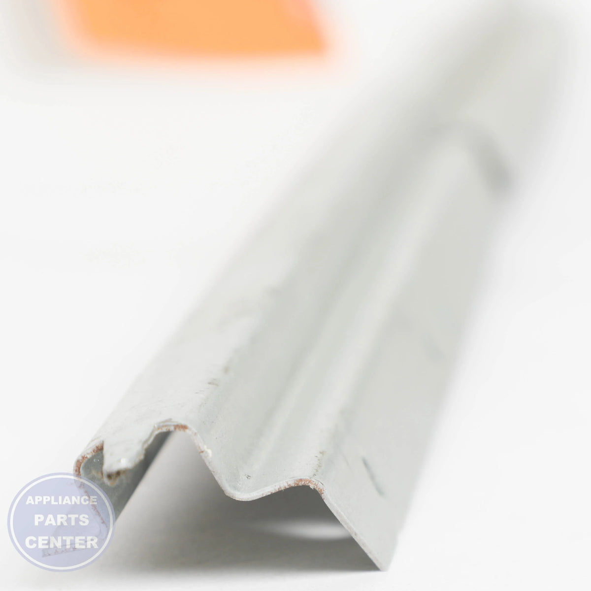 SPACER 318264735 - Detailed view of fastening mechanism
