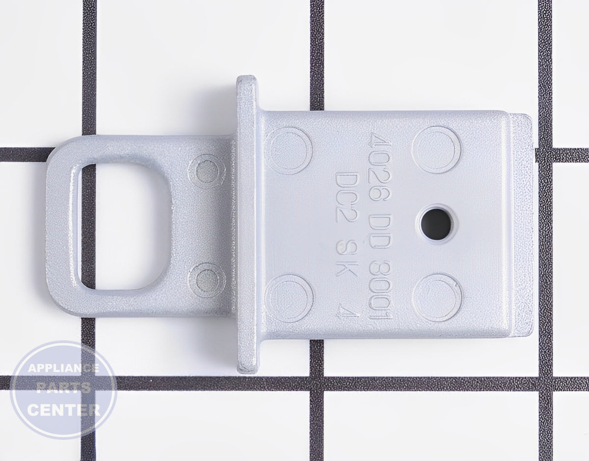 L-G LOCKER,LOCK 4026DD3001A - Detailed view of strong lock mechanism