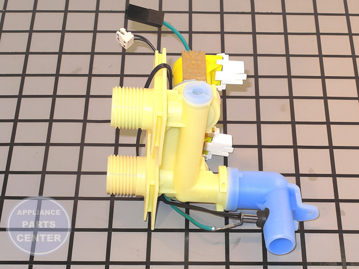 FISHER & PAYKEL 421177P - Detailed view of the dual inlet valve