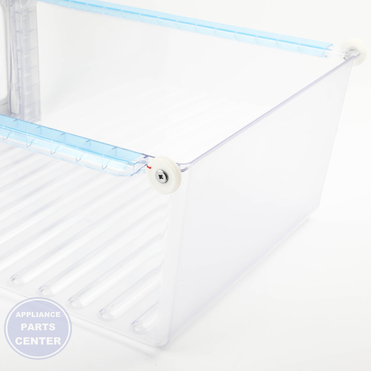 PAN-CRISPER 5304508049 - Detailed view of heavy-duty material