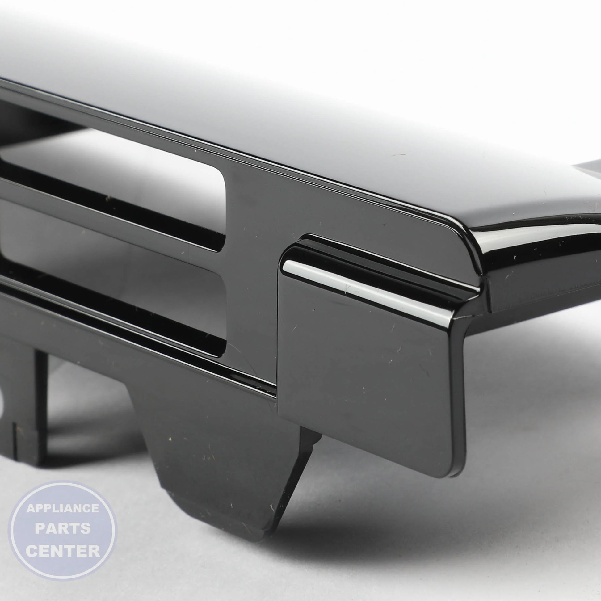 VENT 5304509490 - Detailed view of durable material and construction