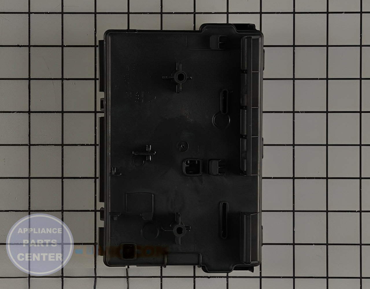 FRIGIDAIRE BOARD ASSEMBLY 5304515626 - Detailed view of circuit board and timer assembly