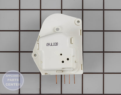 FRIGIDAIRE REFRIGERATOR DEFROST TIMER 5304518034 - Side view with precise measurements