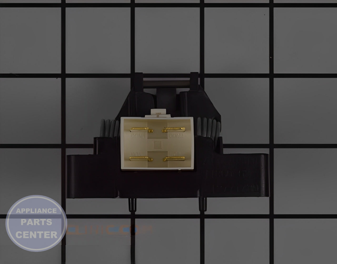 FRIGIDAIRE DOOR LATCH ASSEMBLY 5304525218 - Detailed view of sturdy latch mechanism