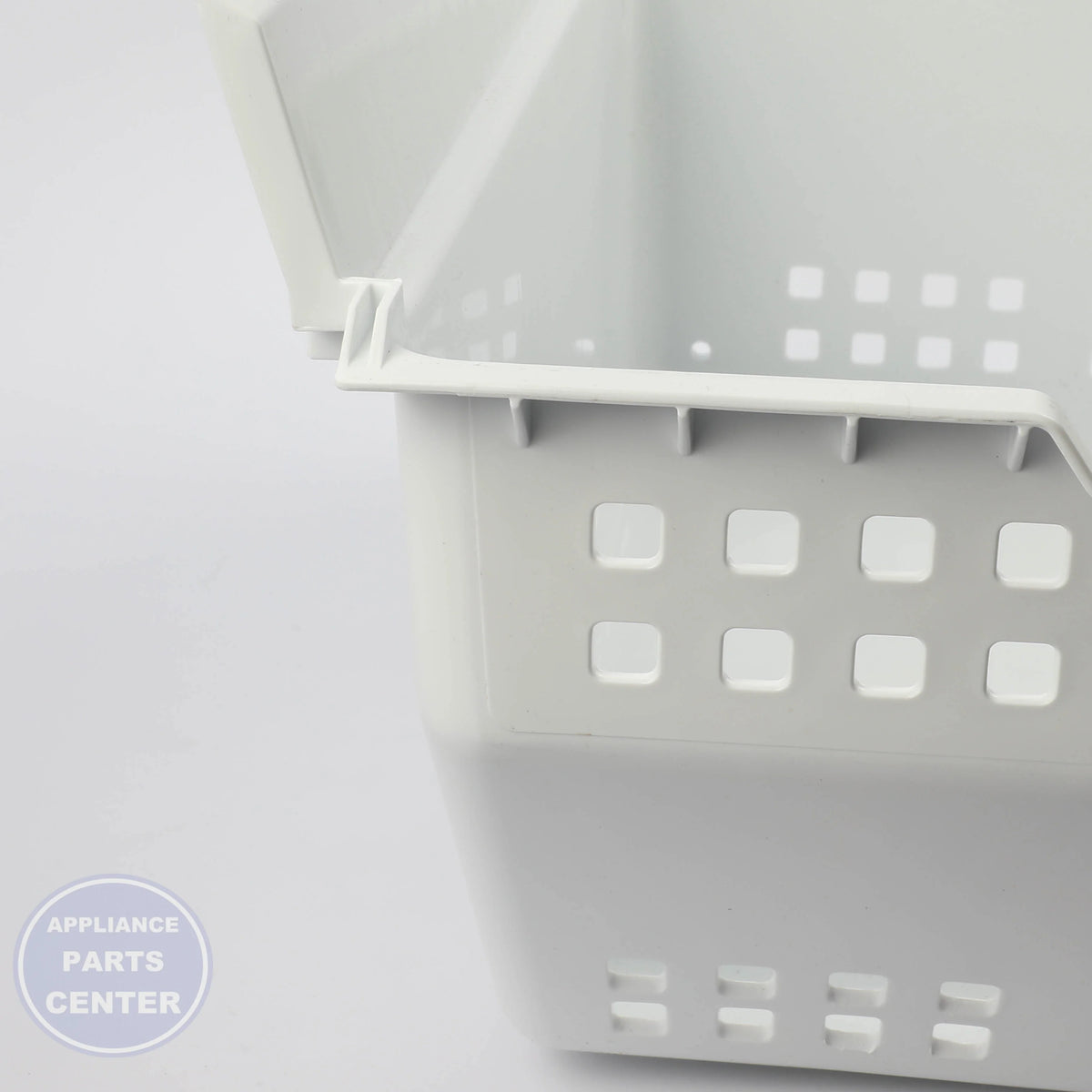 BASKET-FRZR 5304525892 - Side view with 20 lbs capacity