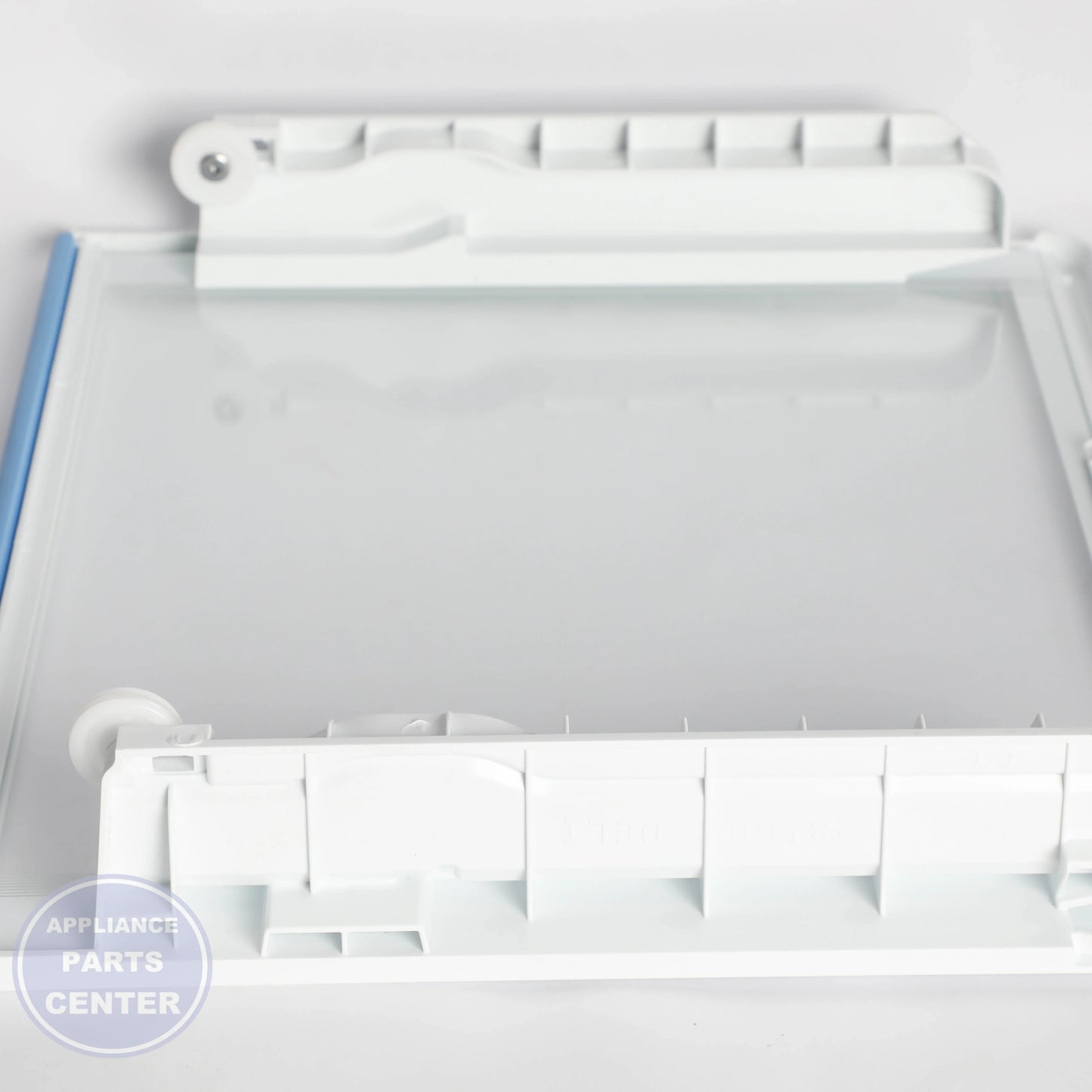 WCI DELI COVER 5304526923 - Installation in specific model showing mounting points