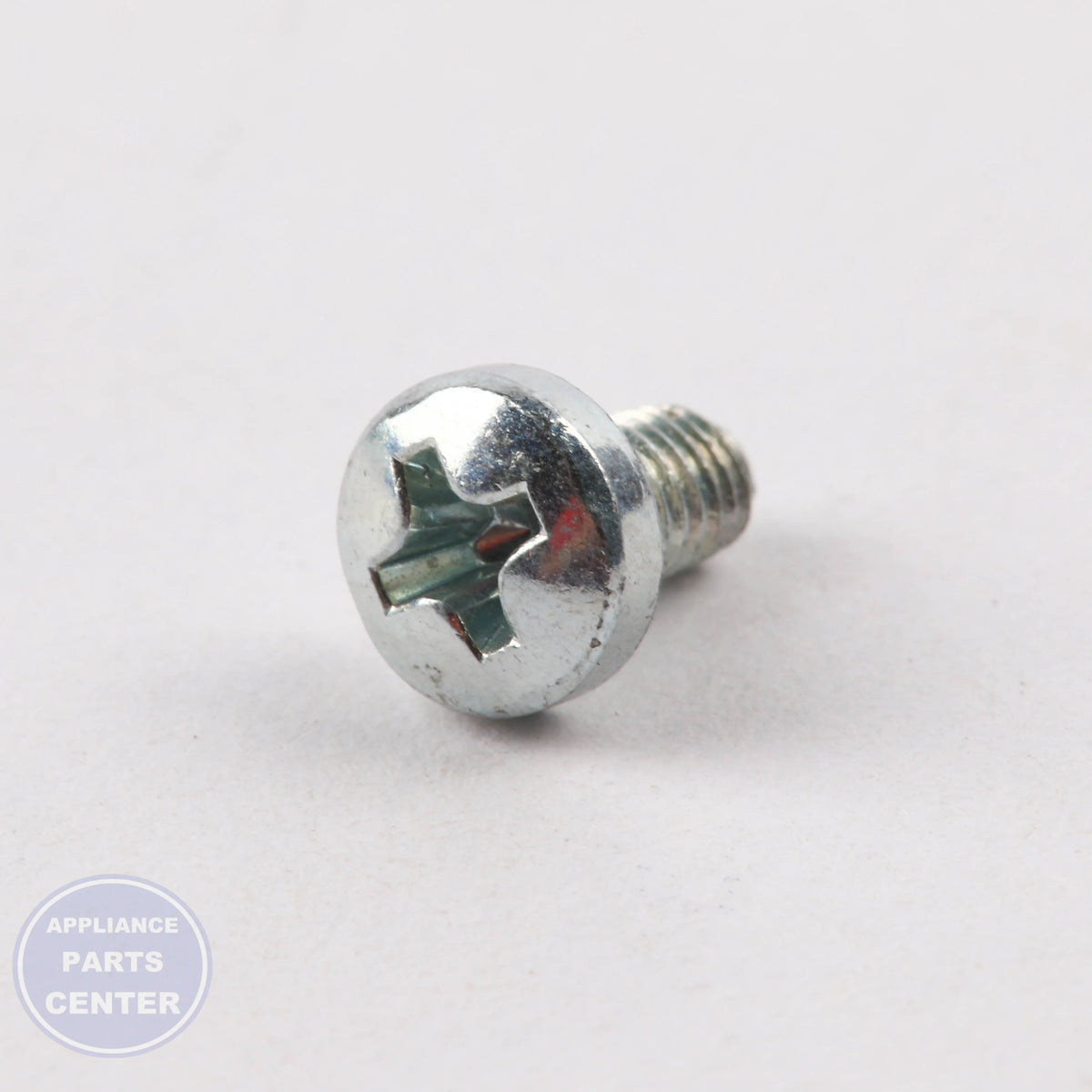 SCREW 5304527449 - Detailed view of high-strength material