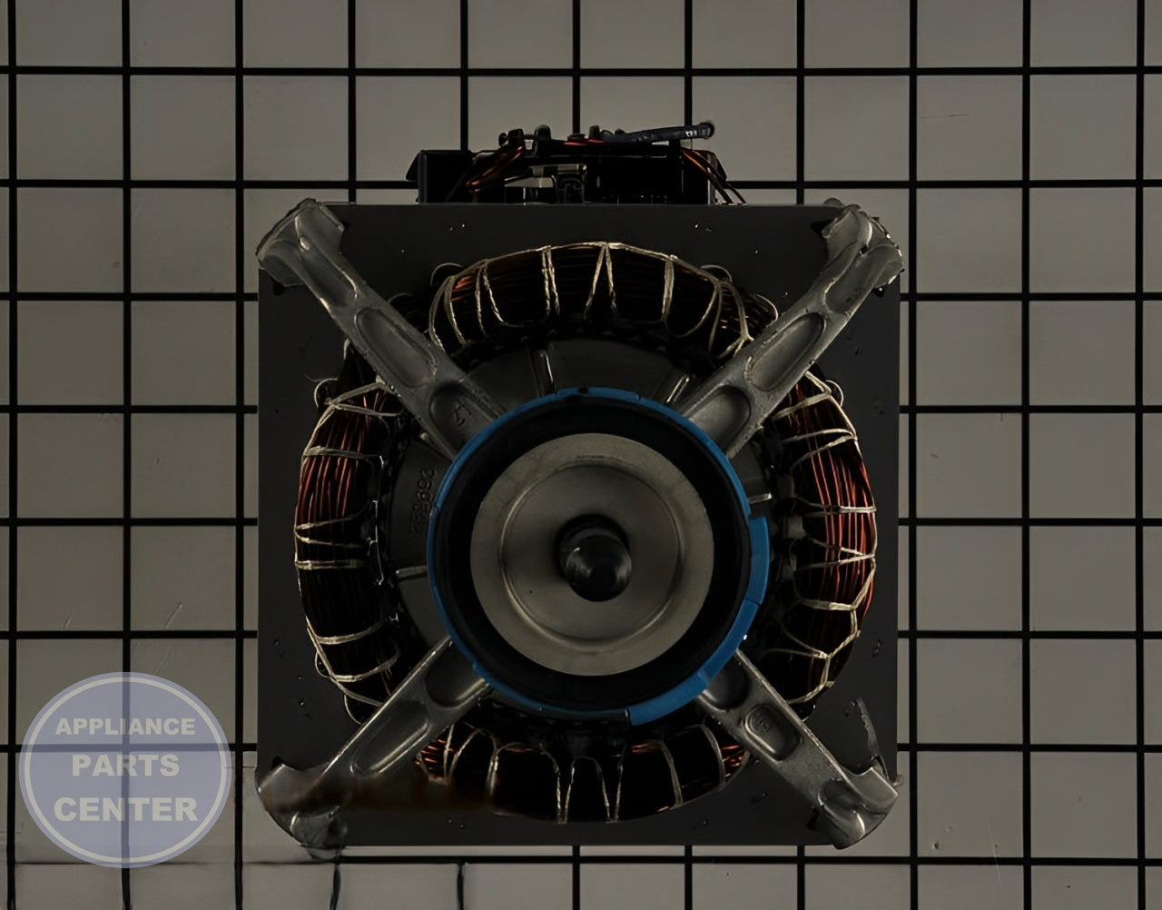 FRIGIDAIRE MOTOR 5304529782 - Installation in FRIGIDAIRE washing machine showing mounting points