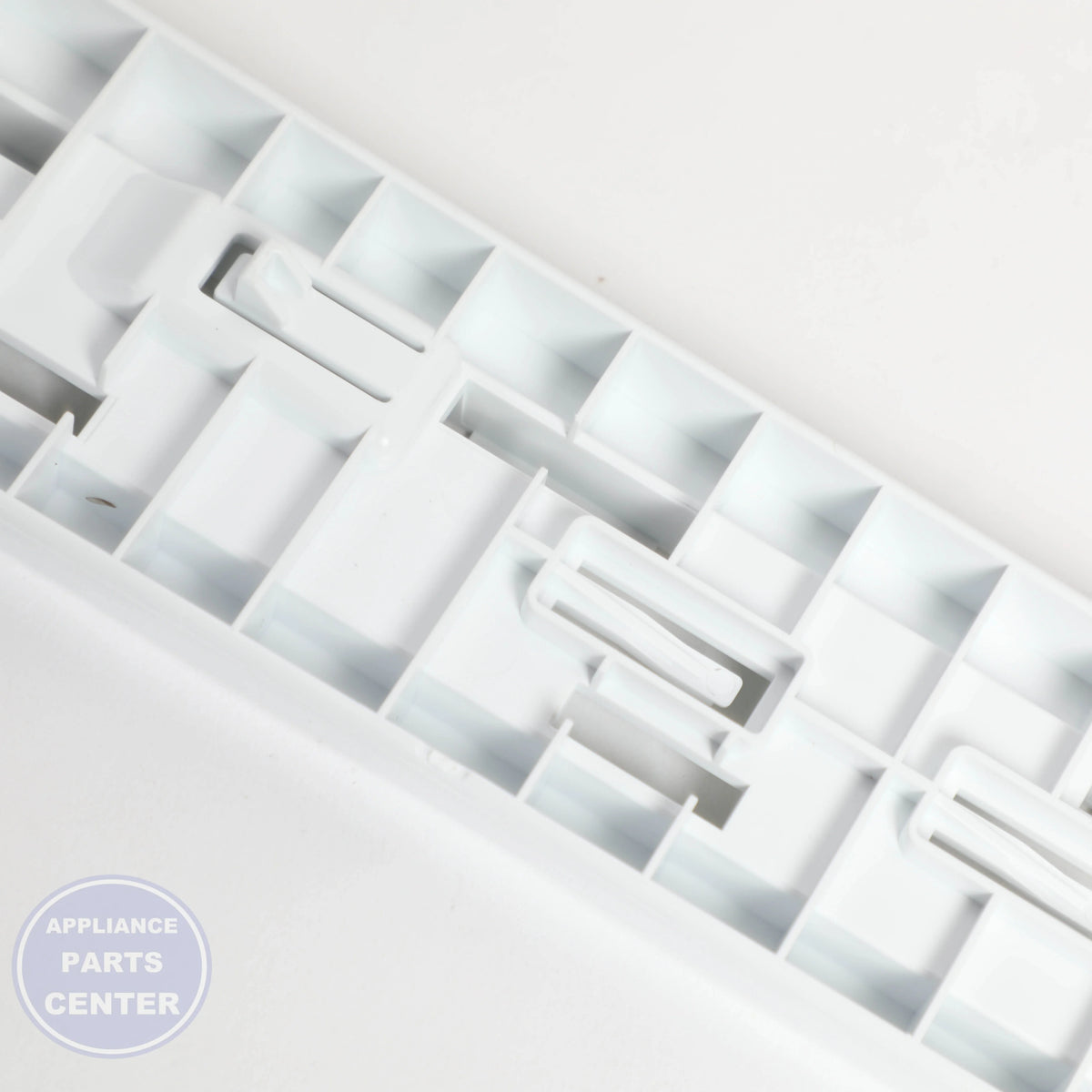 BRACKET 5304534012 - Detailed view of essential technical details