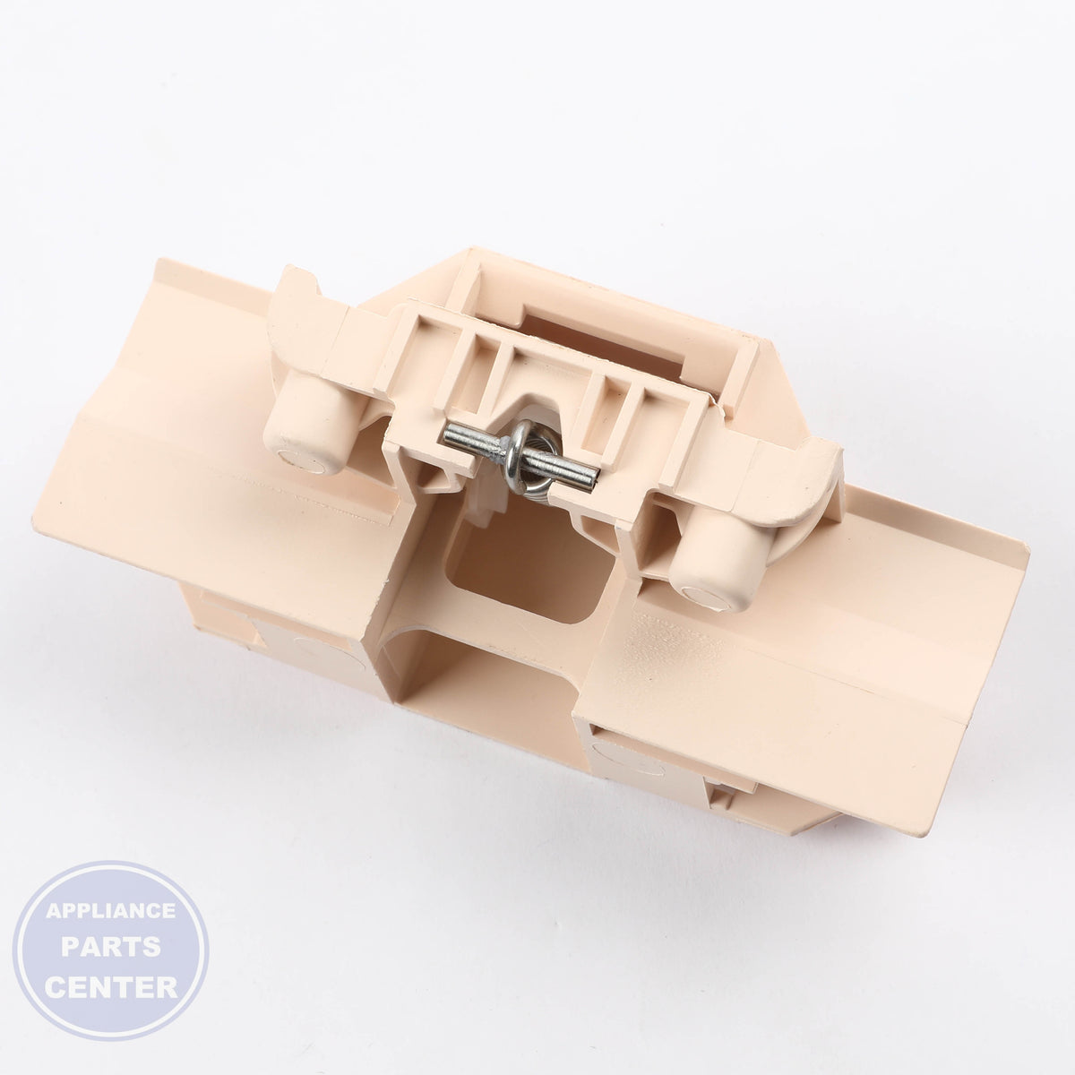 WCI LATCH 5304535183 - Installation in specific model showing secure mounting points