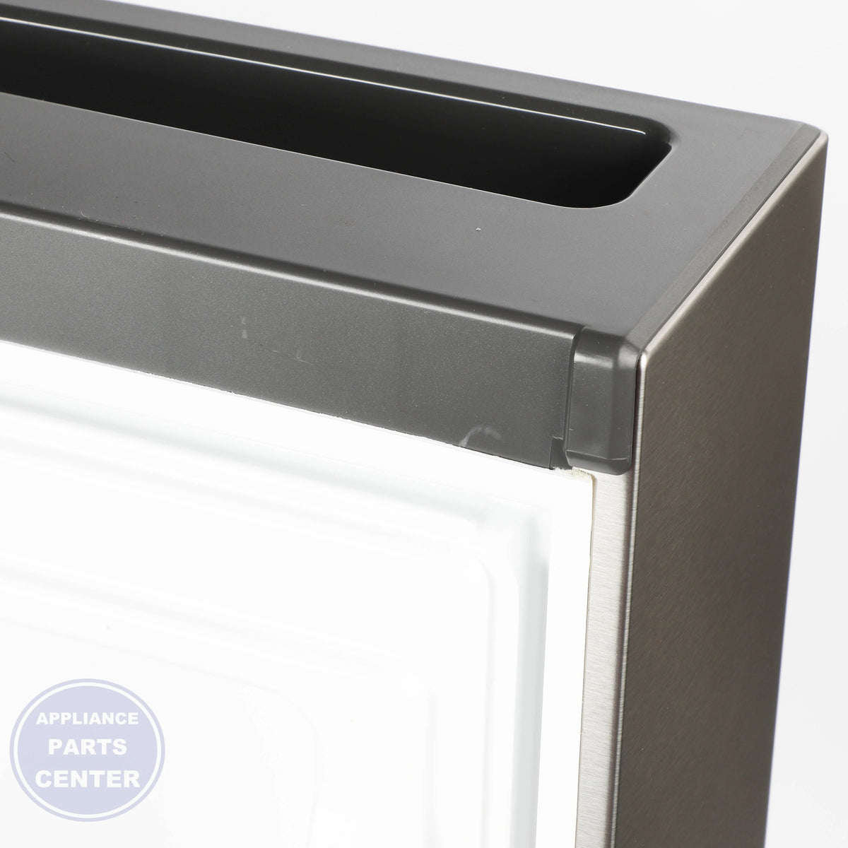 WCI DOOR ASSEMBY 5304536919 - Installation in specific model showing key mounting points