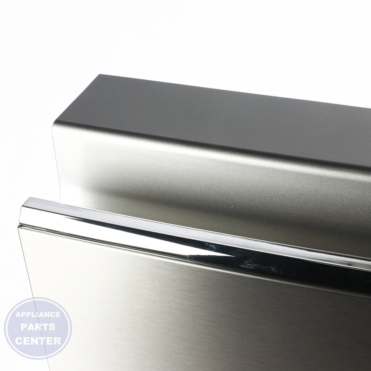 WCI DOOR ASSEMLBY 5304536922 - Installation in WCI models showing easy mounting points